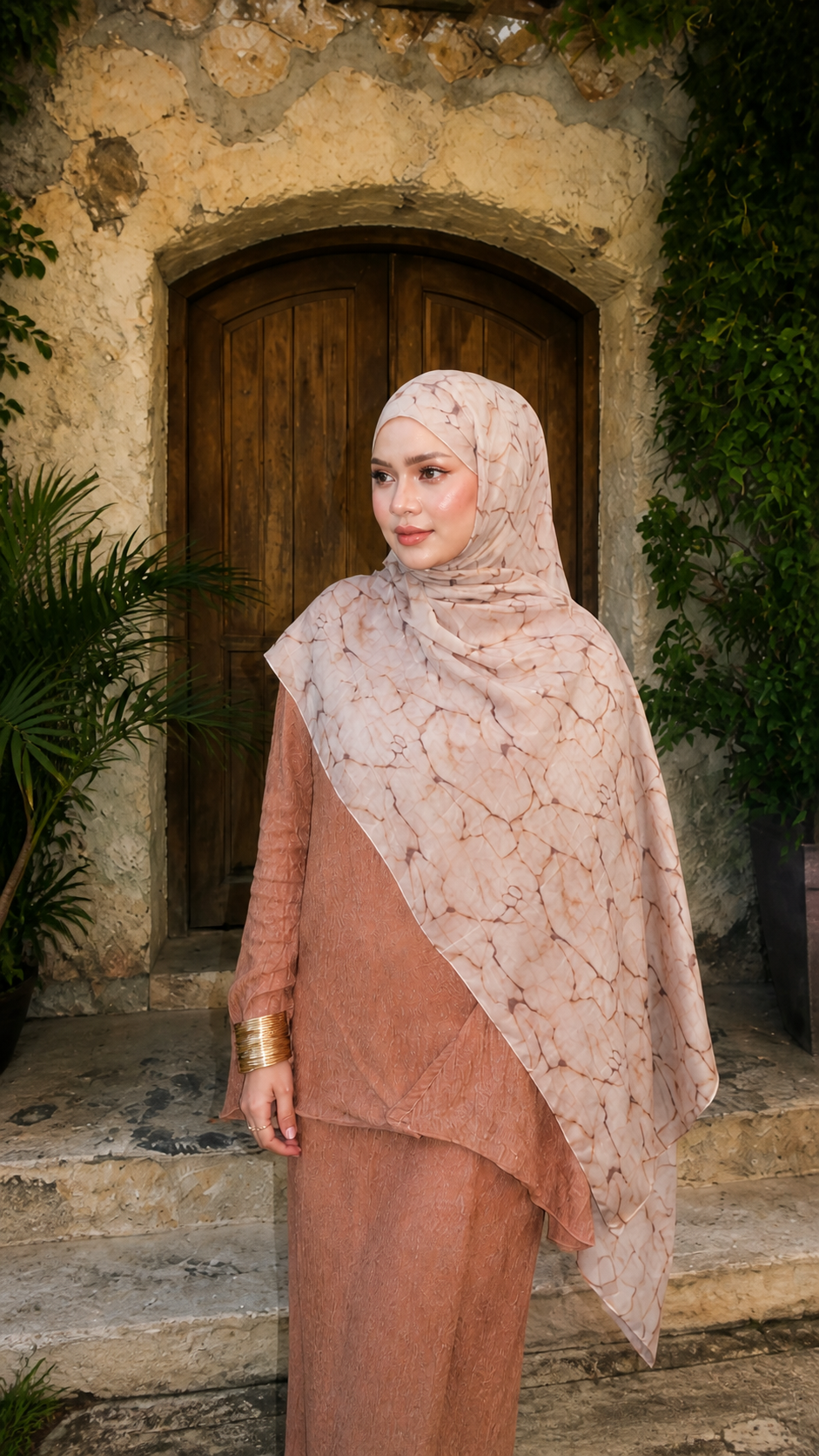 RY33 Nude Beige Floral Sketch Hijab Shawl – Botanical Line Art Women's Head Scarf (80×180cm)