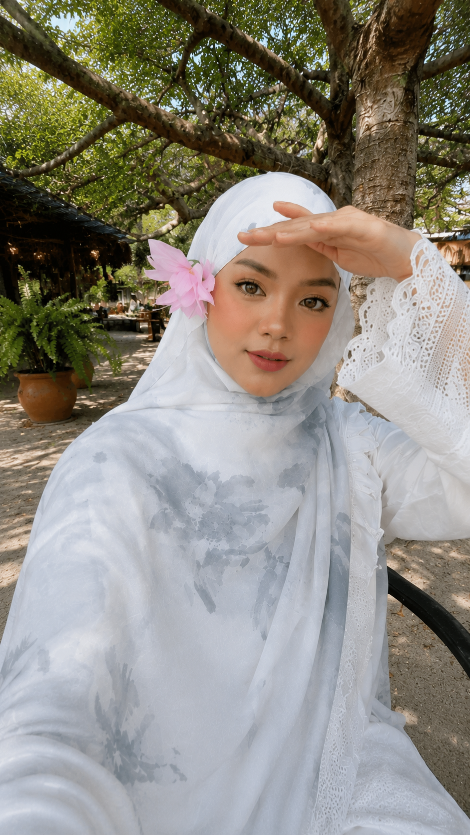 RY36 White Ink Wash Floral Hijab Shawl – Grey Blue Botanical Watercolor Women's Head Scarf (80×180cm)