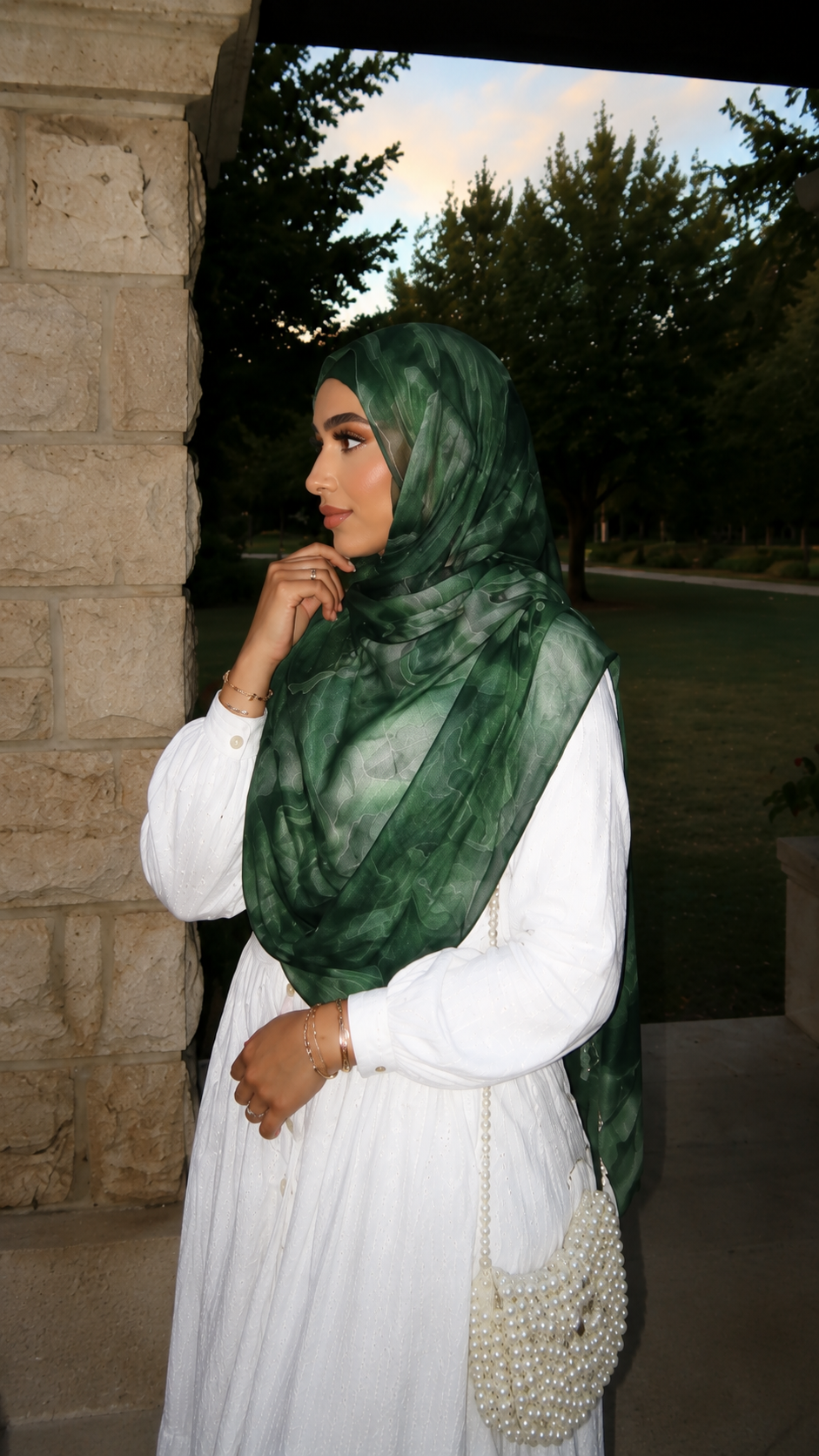 RY44 Forest Green Marble Ink Hijab Shawl – Emerald Watercolor Women's Head Scarf (80×180cm)