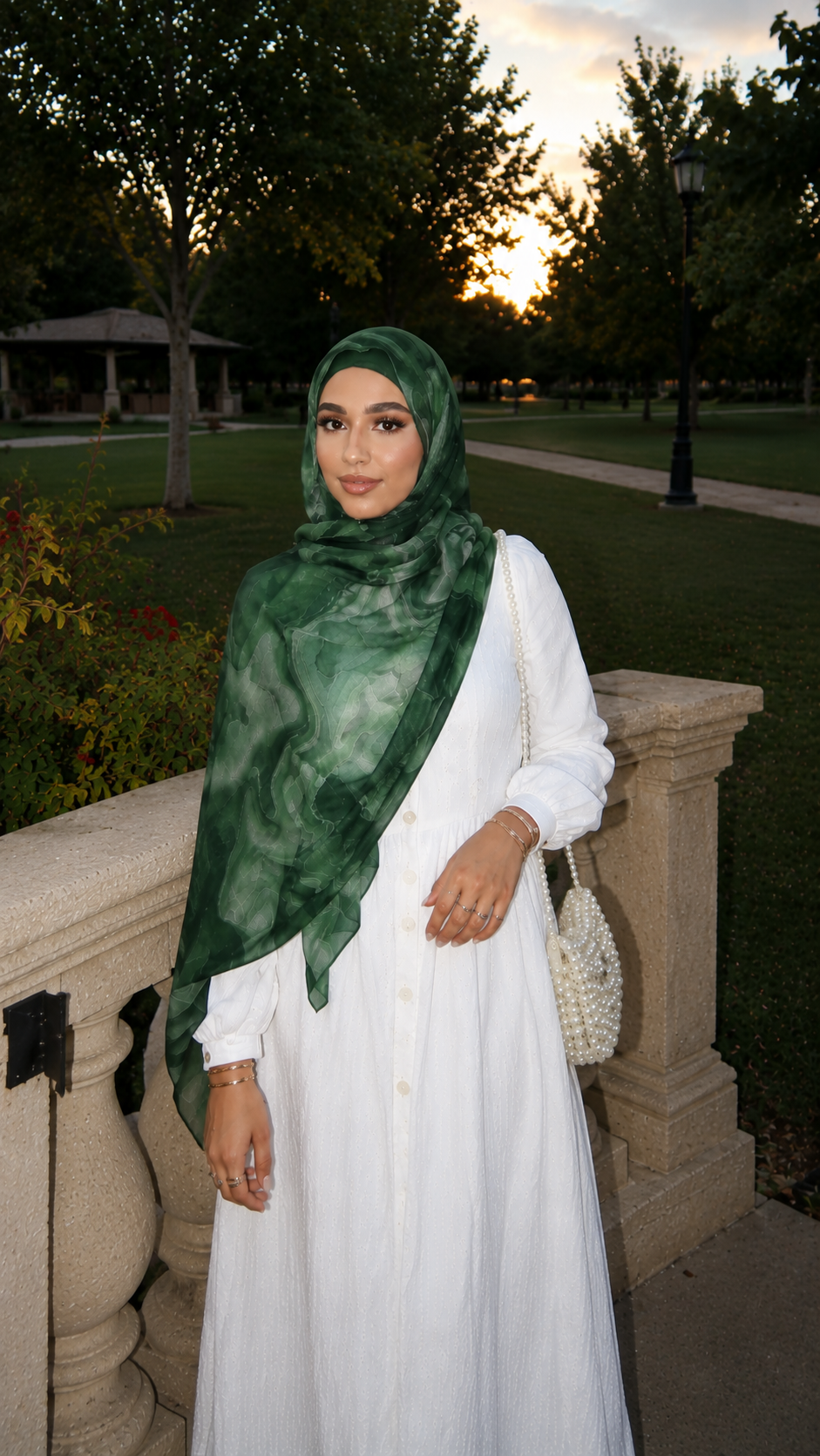 RY44 Forest Green Marble Ink Hijab Shawl – Emerald Watercolor Women's Head Scarf (80×180cm)