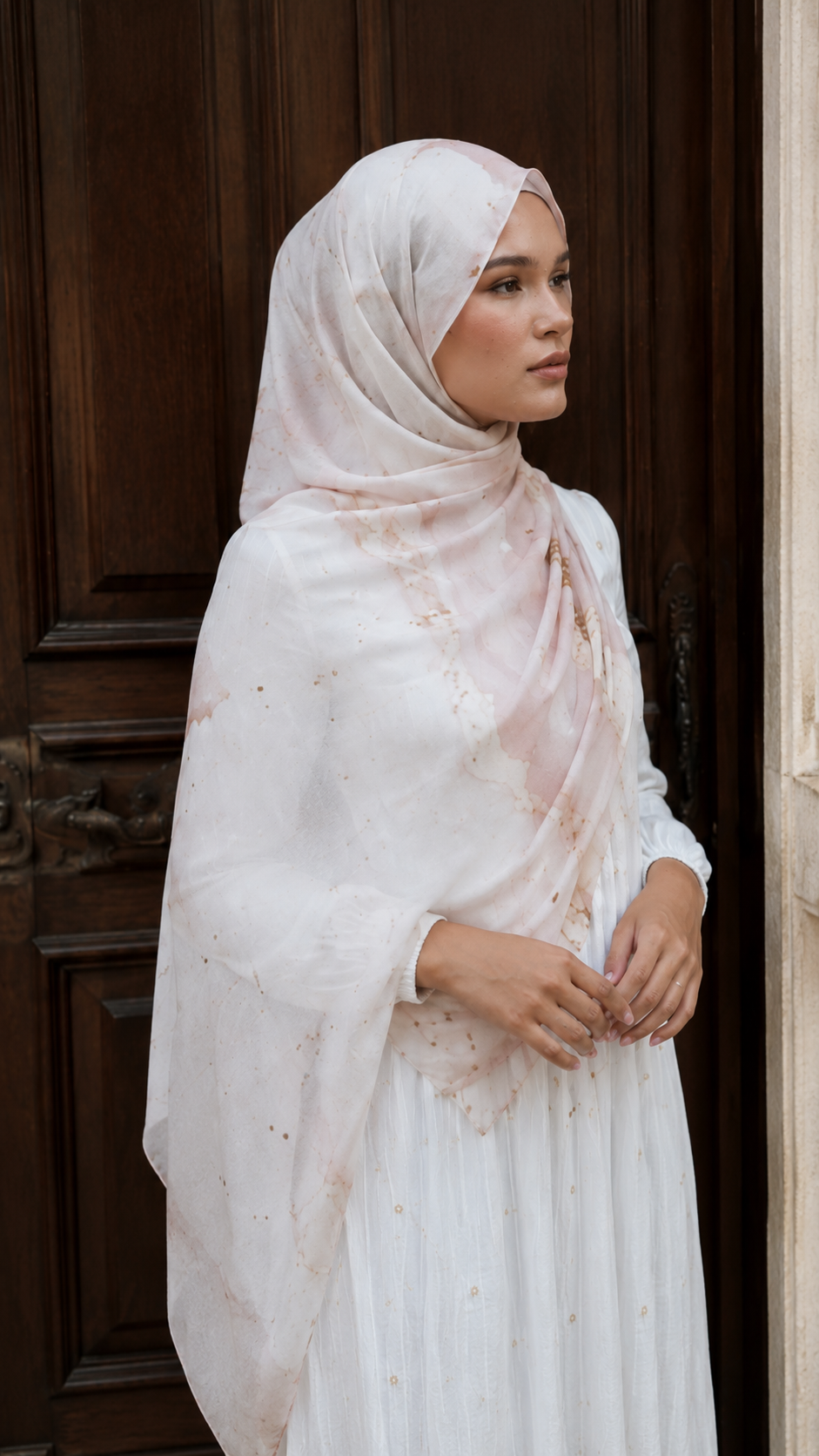 RY60 Ivory White Gold Stardust Hijab Shawl – Watercolor Speckle Women's Head Scarf (80×180cm)