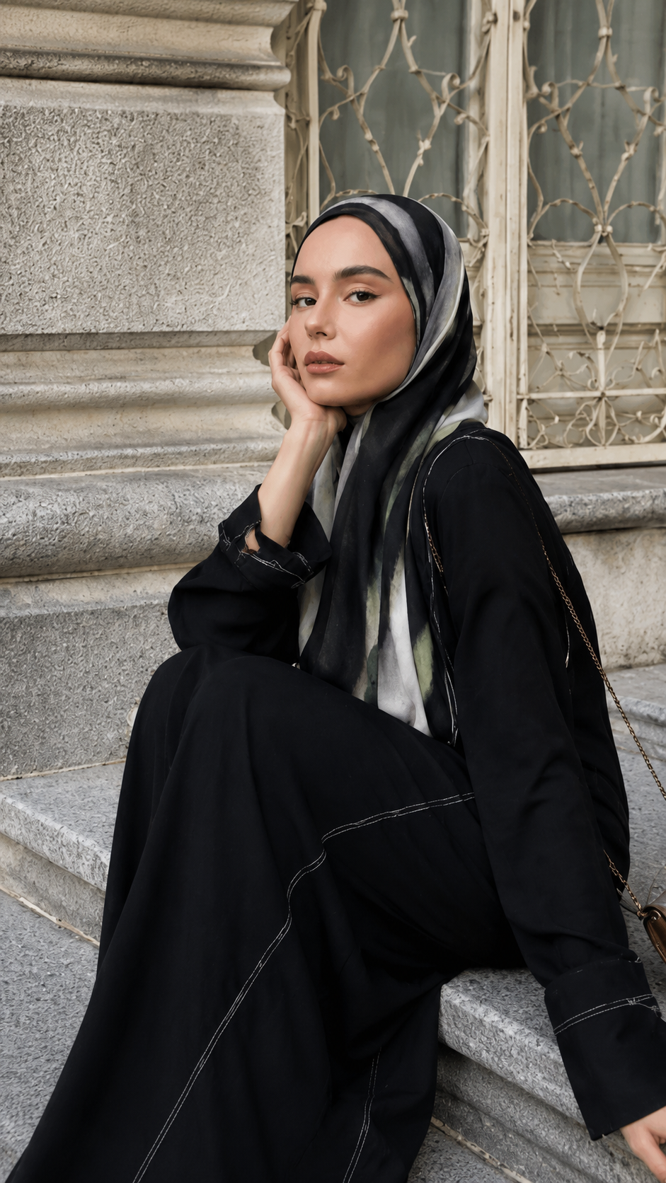 RY66 Black Olive Green Grey Brushstroke Hijab Shawl – Abstract Oil Paint Women's Head Scarf (80×180cm)