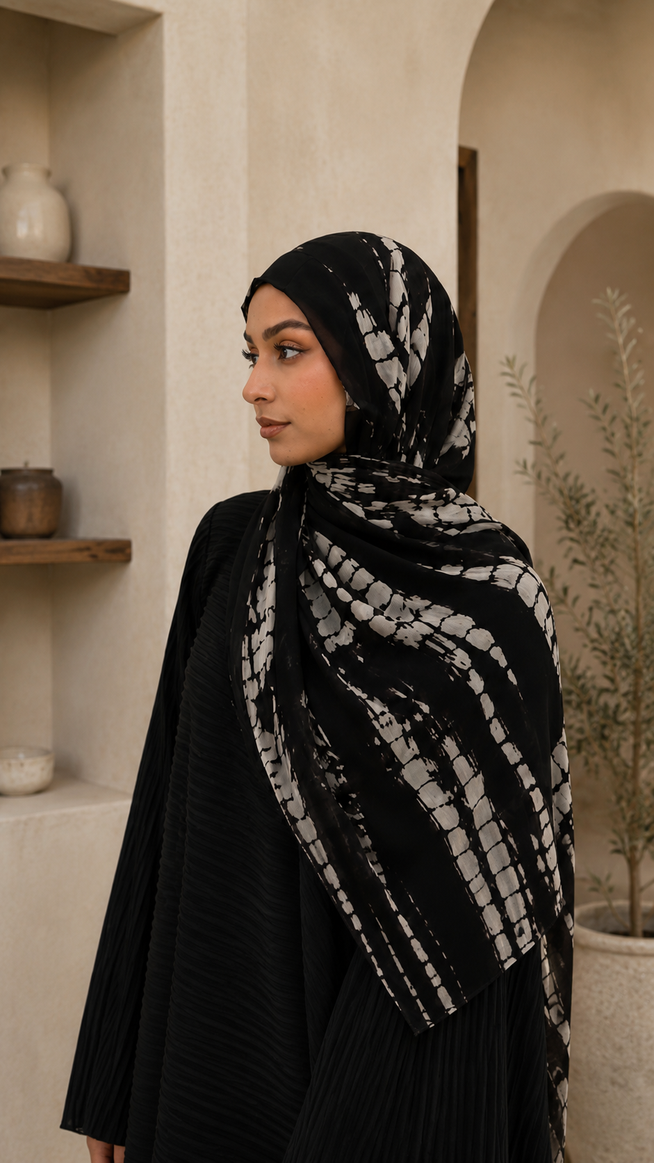RY83 Black White Tie Dye Shibori Hijab Shawl – Abstract Spot Women's Head Scarf (80×180cm)