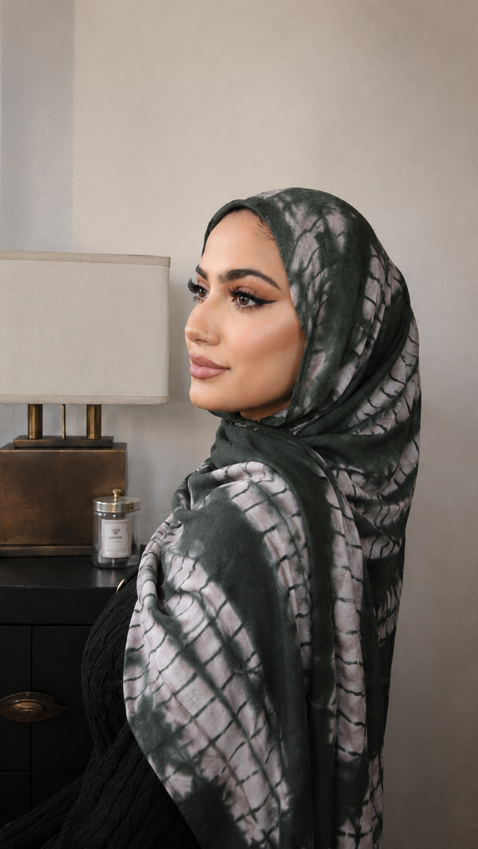 RY96 Dark Green White Crackle Tie Dye Hijab Shawl – Shibori Women's Head Scarf (80×180cm)
