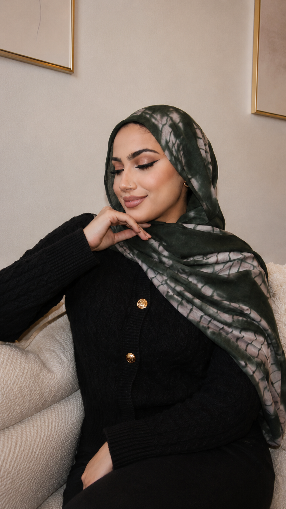 RY96 Dark Green White Crackle Tie Dye Hijab Shawl – Shibori Women's Head Scarf (80×180cm)