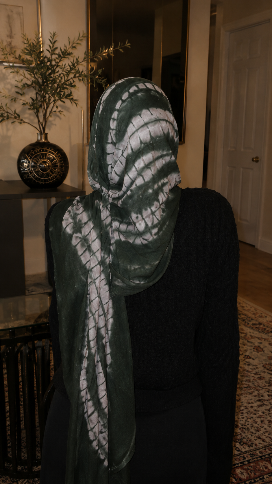 RY96 Dark Green White Crackle Tie Dye Hijab Shawl – Shibori Women's Head Scarf (80×180cm)