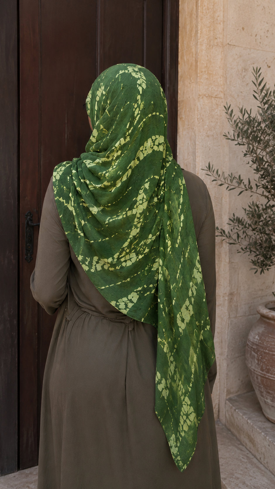 RY100 Grass Green Lime Shibori Spot Chain Hijab Shawl – Tie Dye Women's Head Scarf (80×180cm)