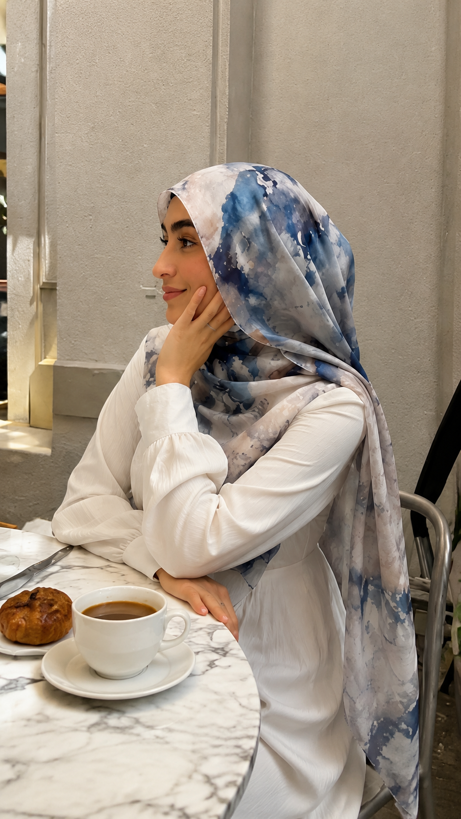 RY119 White Grey Blue Gold Abstract Oil Paint Hijab Shawl – Impressionist Women's Head Scarf (80×180cm)
