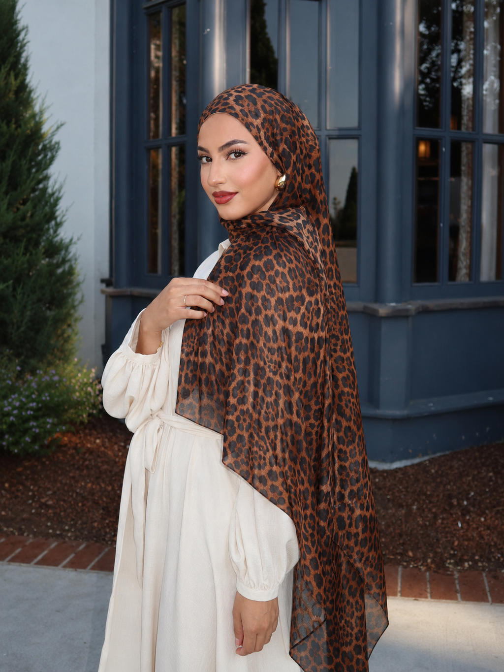 RY431 Leopard Print Mercerized Cotton Jersey Hijab – Soft Stretch Scarf