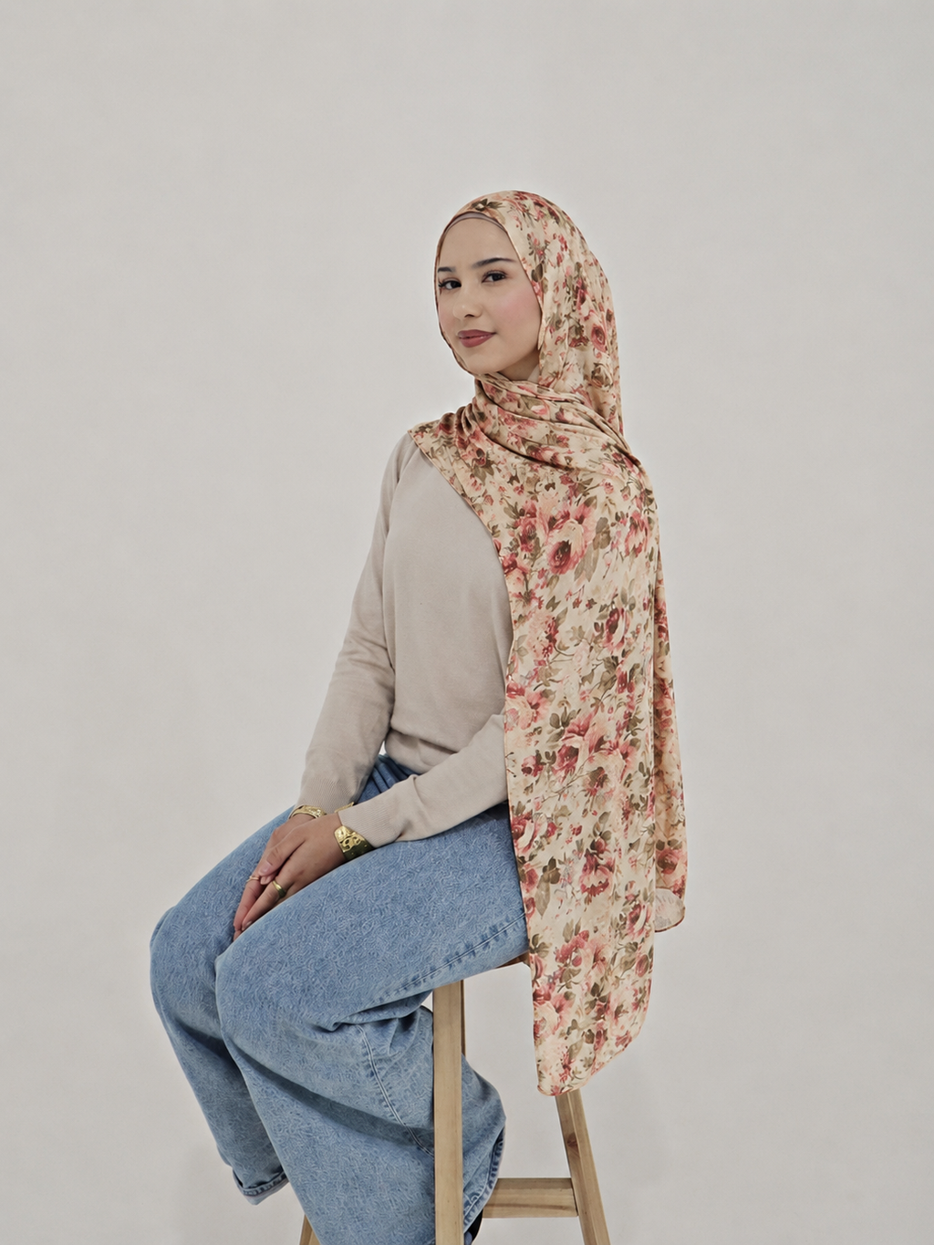 RY406 Vintage Rose Mercerized Cotton Hijab – Bohemian Floral Scarf