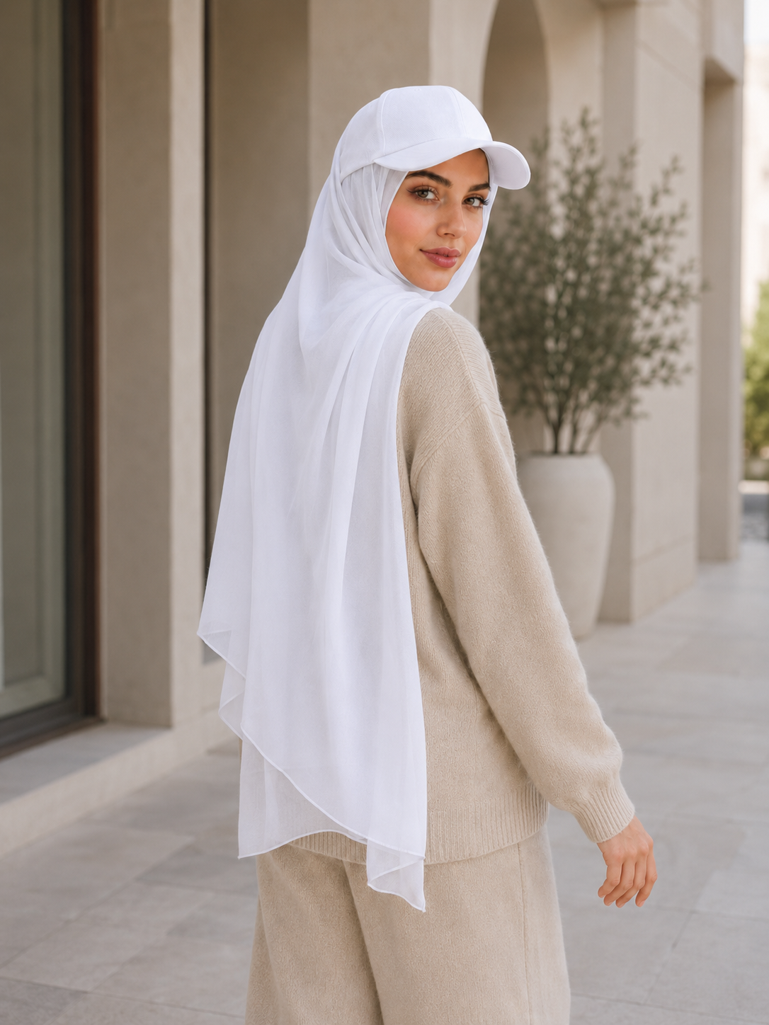RY610 White Hat Brim Chiffon Hijab – Women's Baseball Cap Style Ready To Wear Headscarf