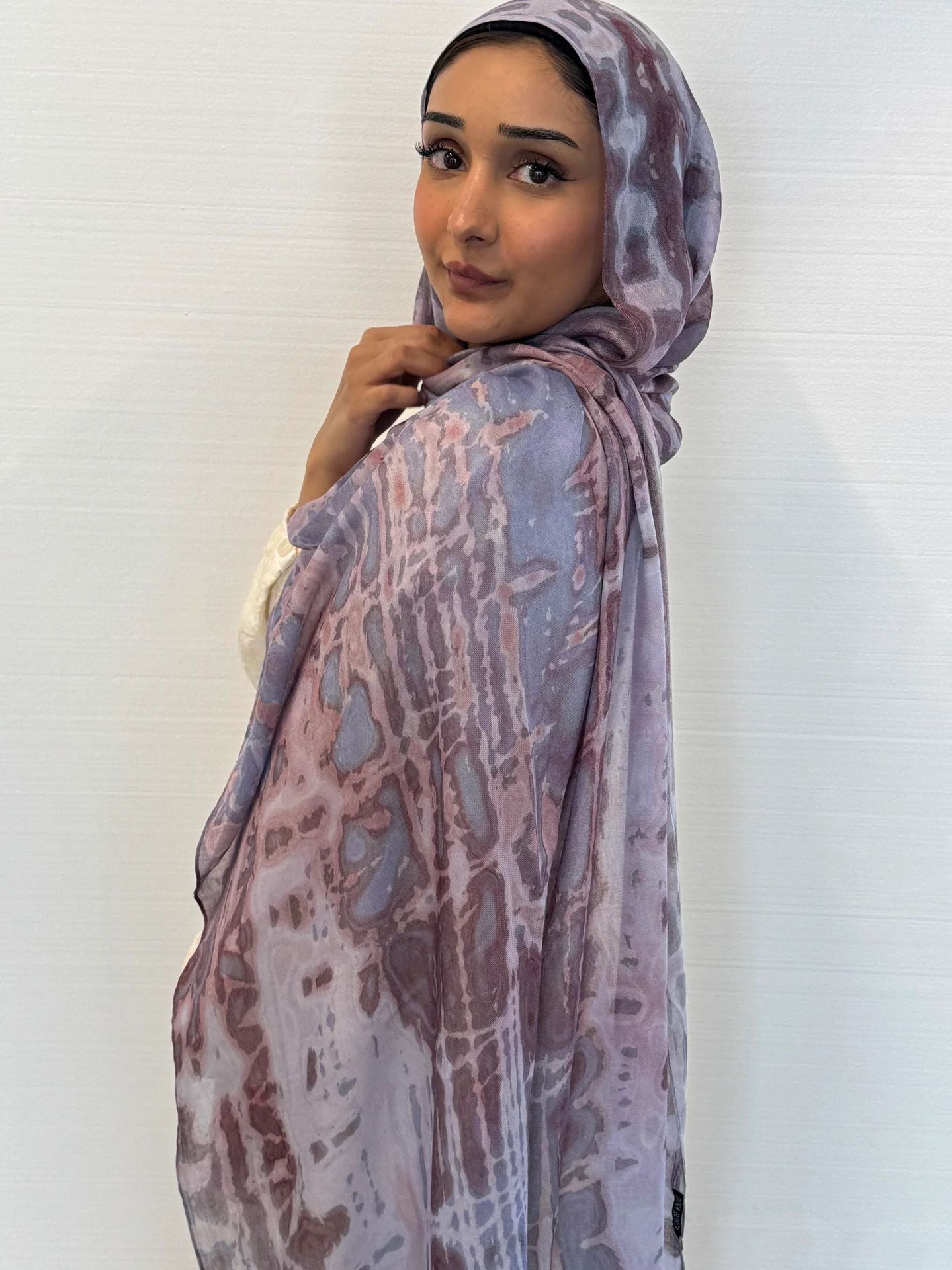 RY112 Lavender Grey Rose Brown Crackle Shibori Hijab Shawl – Women's Head Scarf (80×180cm)