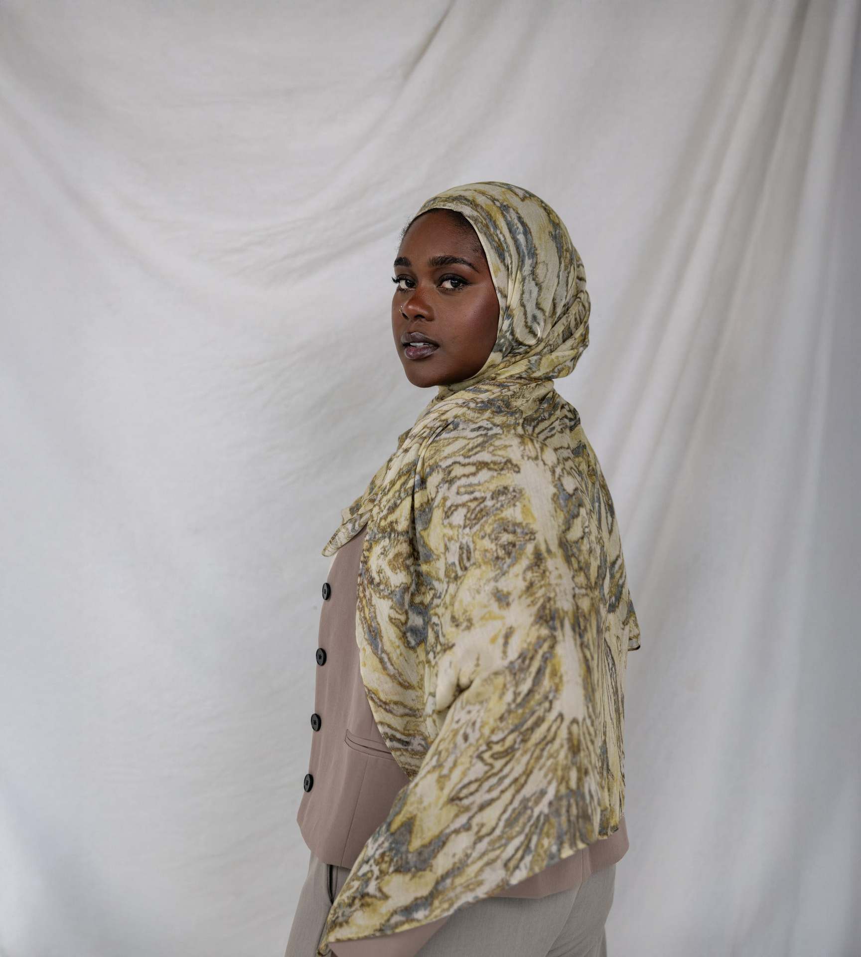 RY115 Cream Olive Green Grey Tiger Eye Marble Hijab Shawl – Women's Head Scarf (80×180cm)