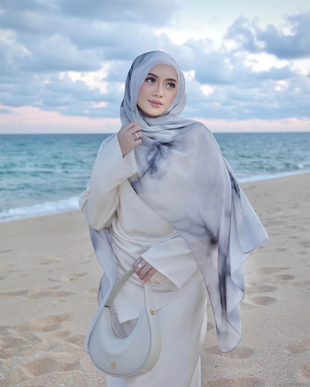 RY05 Watercolor Ink Wash Hijab Shawl – Misty Grey Blue Women's Head Scarf (80×180cm)
