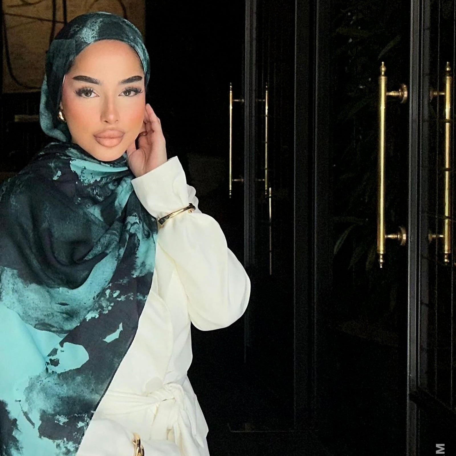 RY118 Navy Blue Teal Aurora Ink Wash Hijab Shawl – Watercolor Women's Head Scarf (80×180cm)