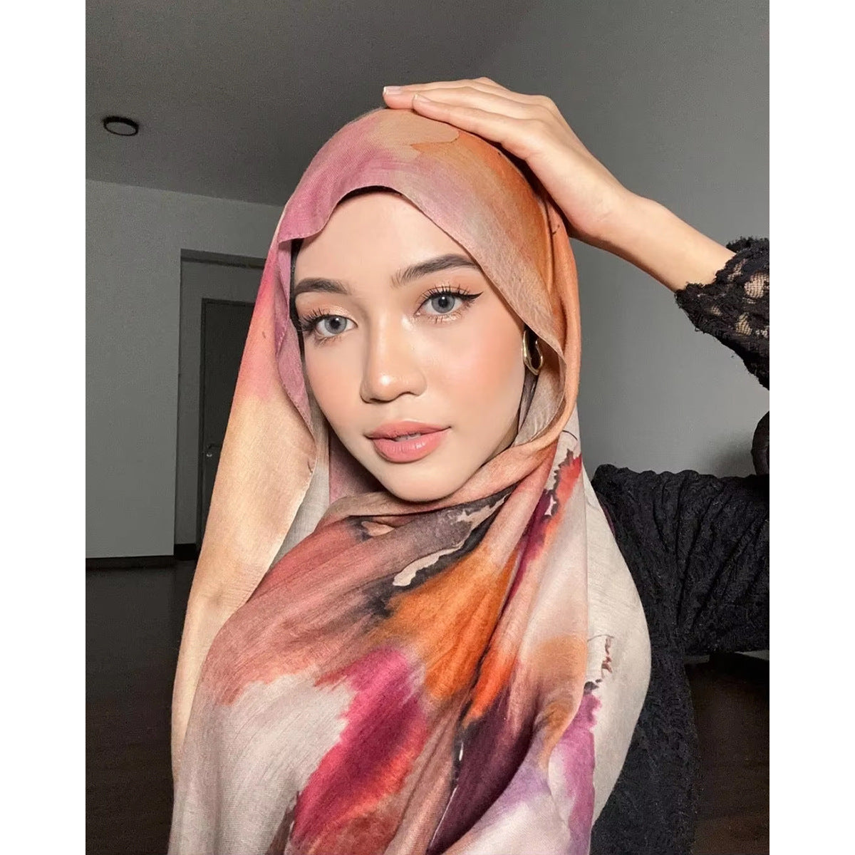 RY01 Watercolor Print Satin Hijab Shawl – Ethnic Style Women's Head Scarf (80×180cm)