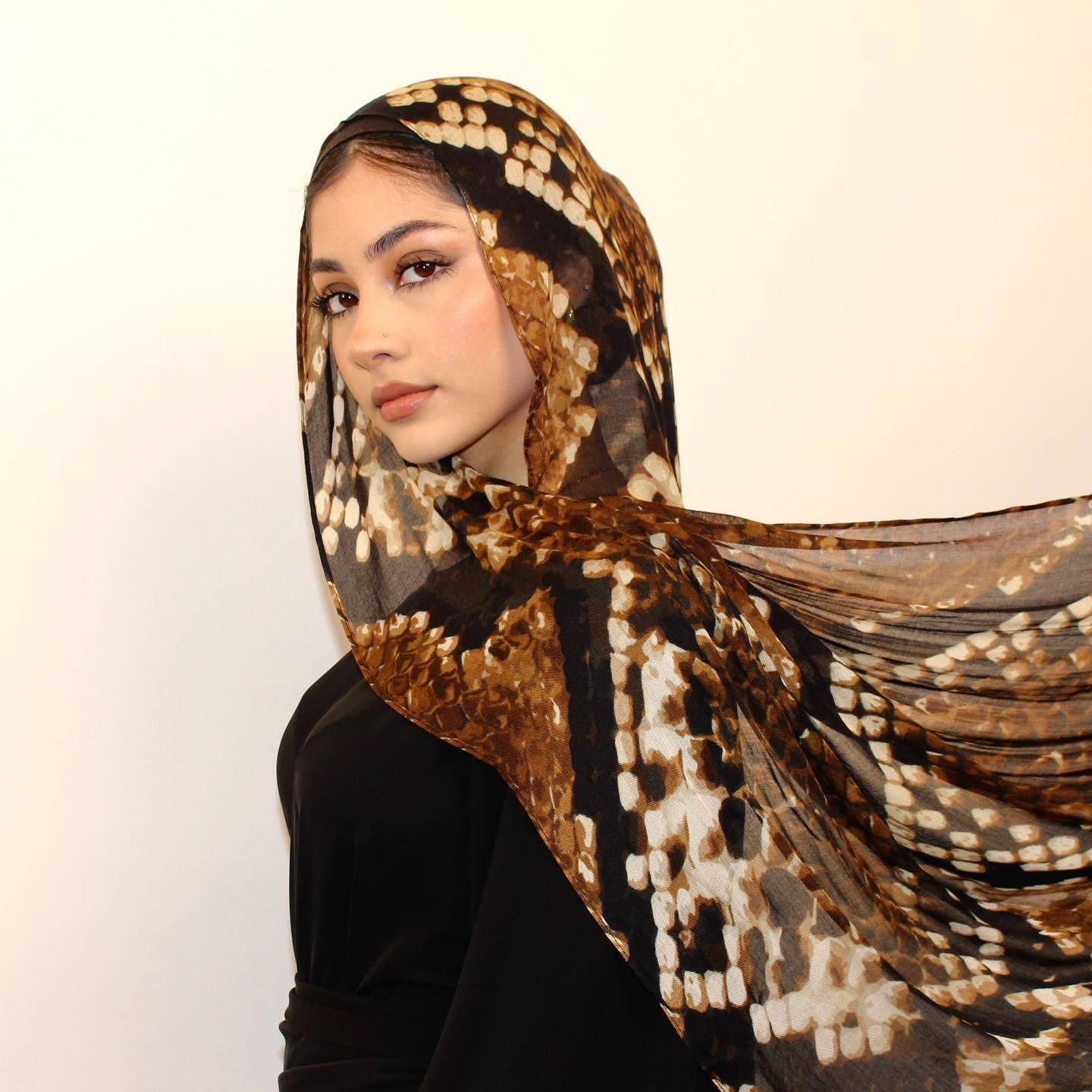 RY116 Black Gold Brown Snakeskin Print Hijab Shawl – Python Women's Head Scarf (80×180cm)