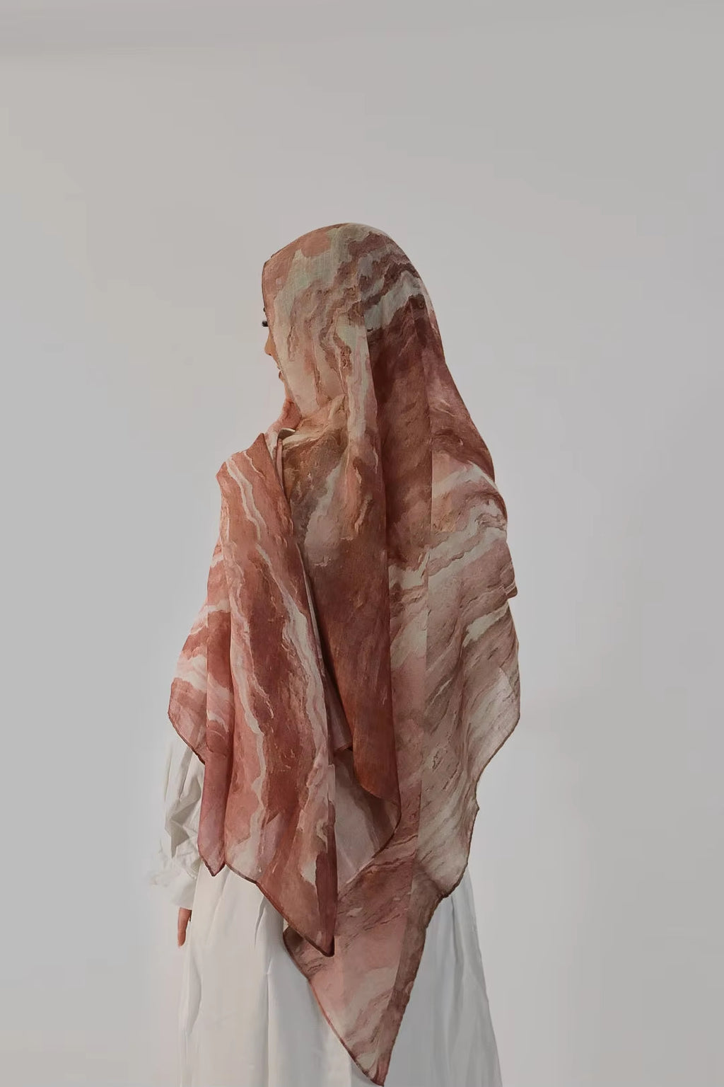 RY17 Terracotta Watercolor Flow Hijab Shawl – Rust Brown & Ivory Women's Head Scarf (80×180cm)