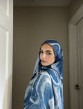 RY43 Denim Blue Marble Swirl Hijab Shawl – Ocean Wave Watercolor Women's Head Scarf (80×180cm)