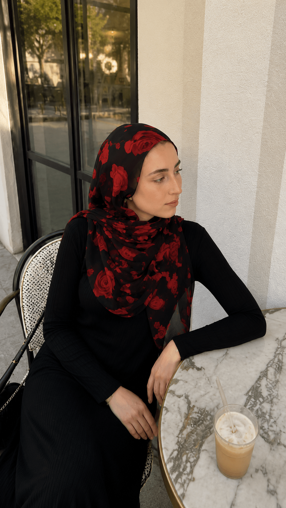 RY143 Black Red Rose Floral Hijab Shawl – Bold Botanical Women's Head Scarf (80×180cm) - Raya