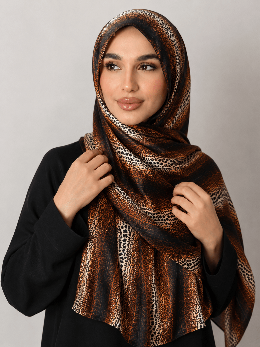 RY432 Leopard Gradient Mercerized Cotton Jersey Hijab – Soft Stretch Scarf - Raya
