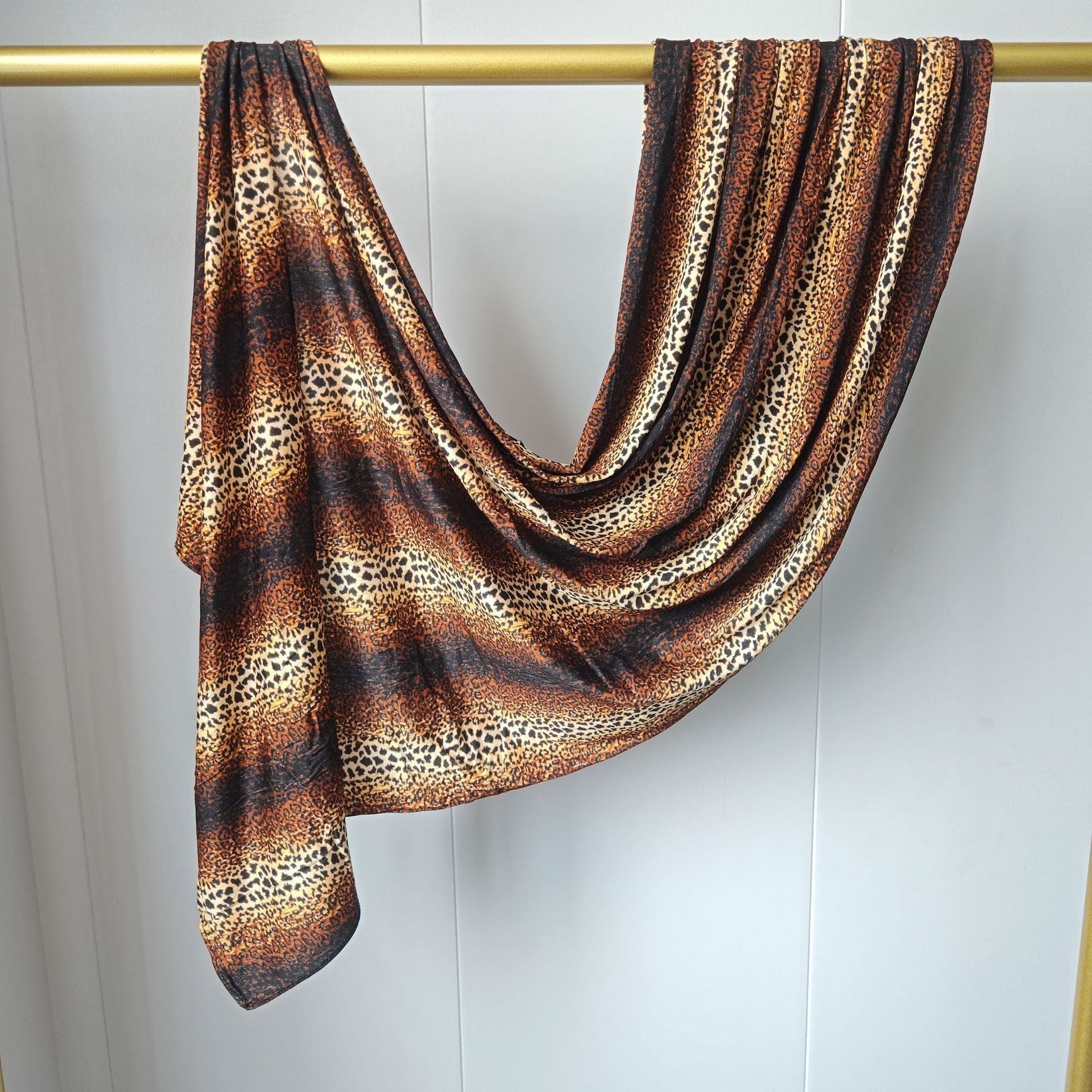 RY432 Leopard Gradient Mercerized Cotton Jersey Hijab – Soft Stretch Scarf - Raya