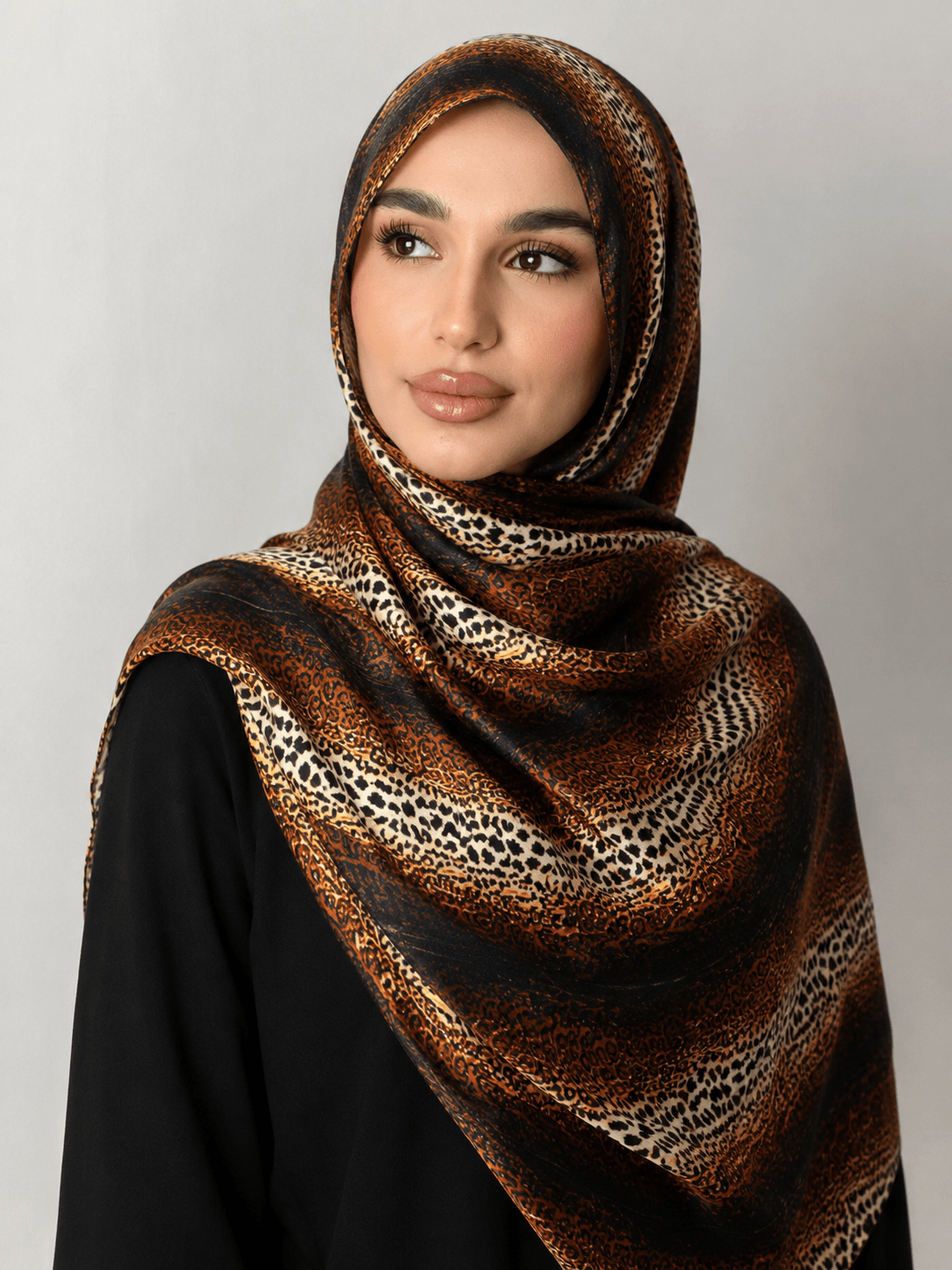 RY432 Leopard Gradient Mercerized Cotton Jersey Hijab – Soft Stretch Scarf - Raya